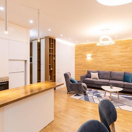 Exclusive 2 Bedrooms Apartment 地拉那 外观 照片