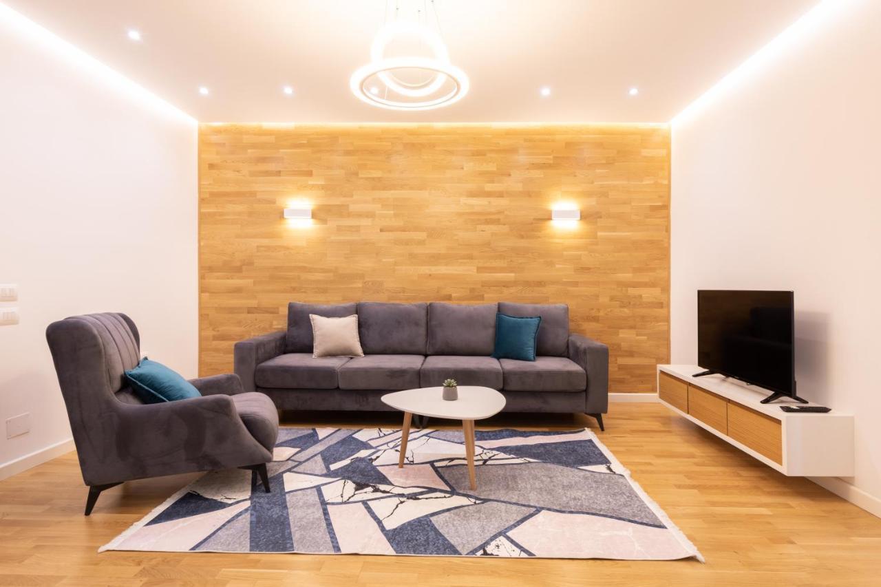 Exclusive 2 Bedrooms Apartment 地拉那 外观 照片