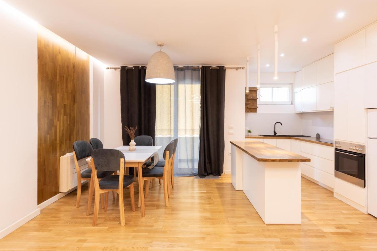 Exclusive 2 Bedrooms Apartment 地拉那 外观 照片