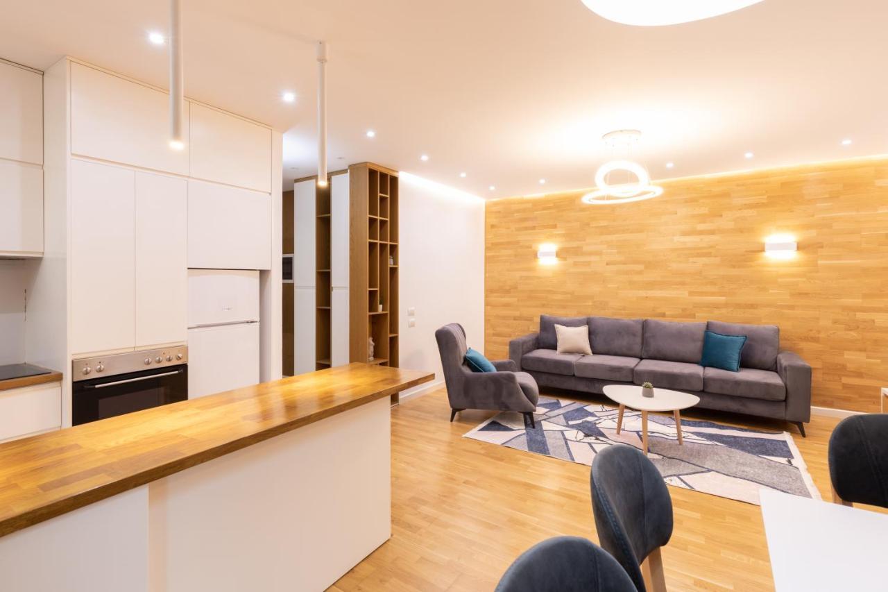 Exclusive 2 Bedrooms Apartment 地拉那 外观 照片