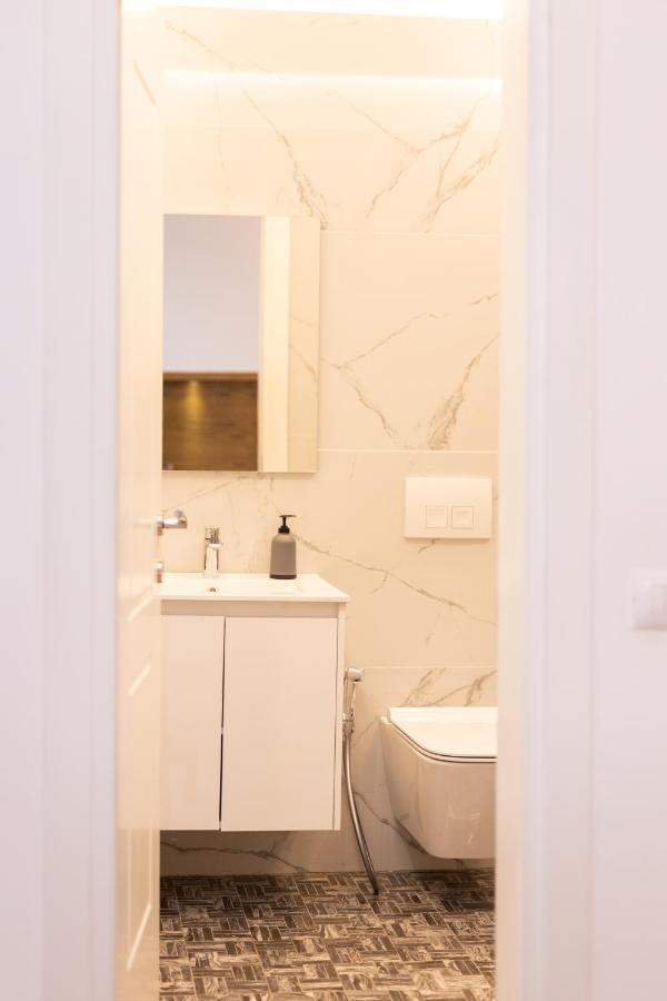 Exclusive 2 Bedrooms Apartment 地拉那 外观 照片