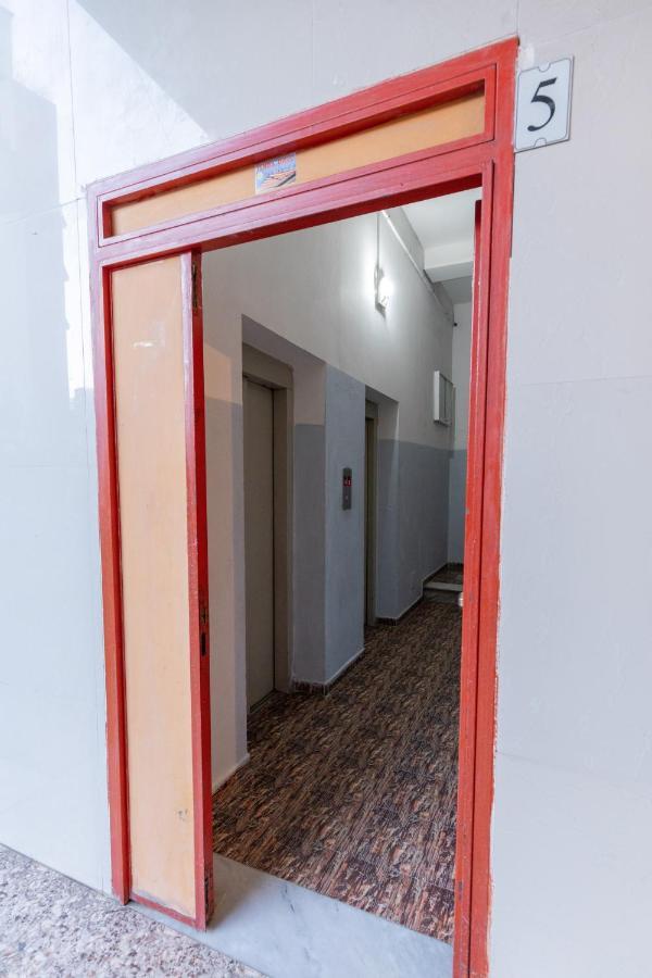 Exclusive 2 Bedrooms Apartment 地拉那 外观 照片