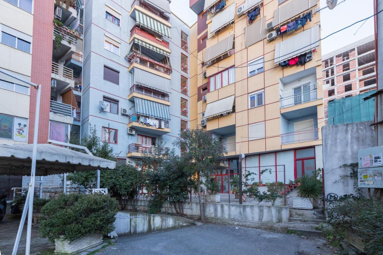Exclusive 2 Bedrooms Apartment 地拉那 外观 照片